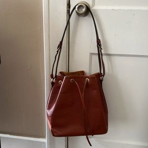 Louis Vuitton epi petit noe